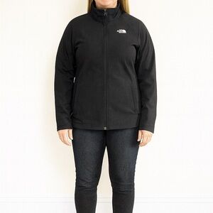 The North Face Windwall Size Medium Black Jacket.
